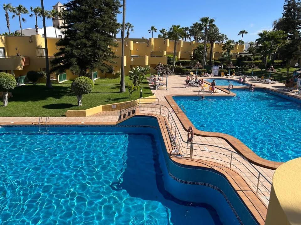 Atlantic Garden Andrew Apartments Pool Air Conditioning 코라레호 외부 사진